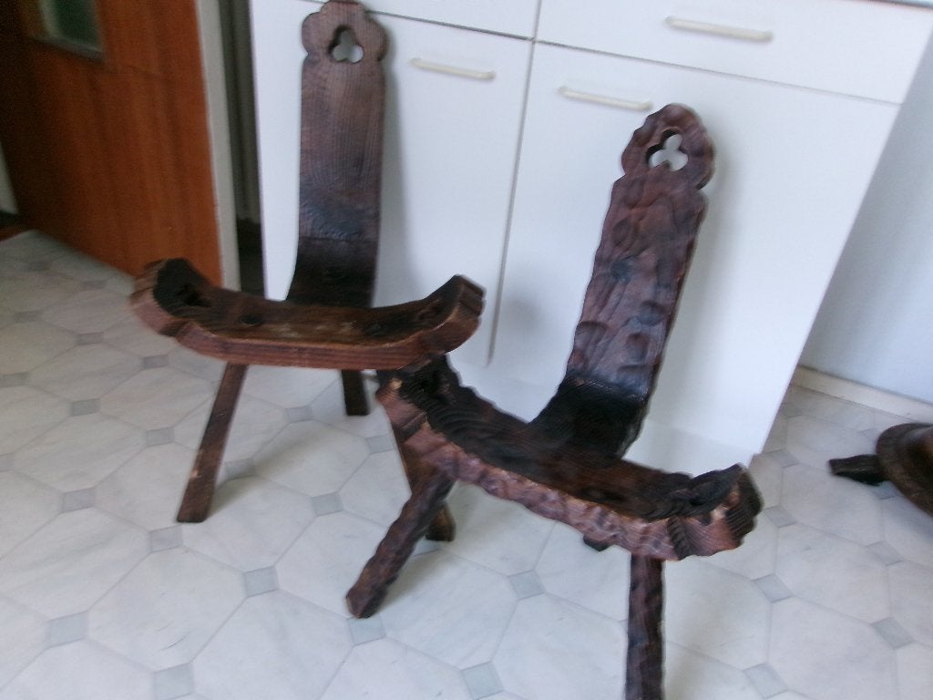 Spaanse Driepootstoelen 2x, Huis en Inrichting, Stoelen, Ophalen, Gebruikt, Twee, Bruin