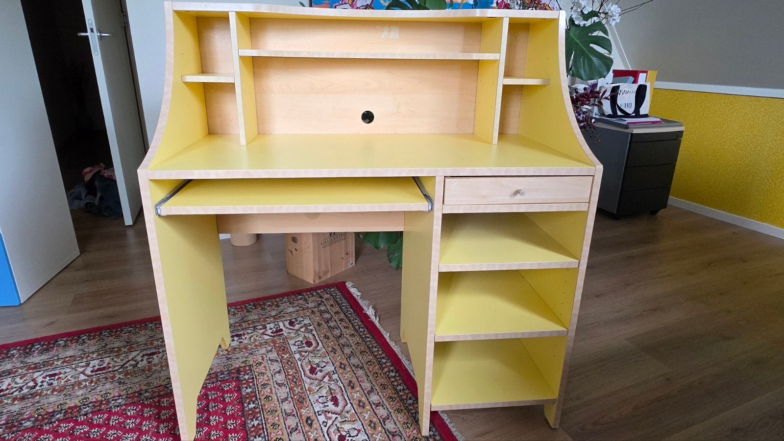 Kinderbureau met uitschuifbaar laptop plankje en lade, Ophalen, Met lades, Gebruikt, Kinderbureau