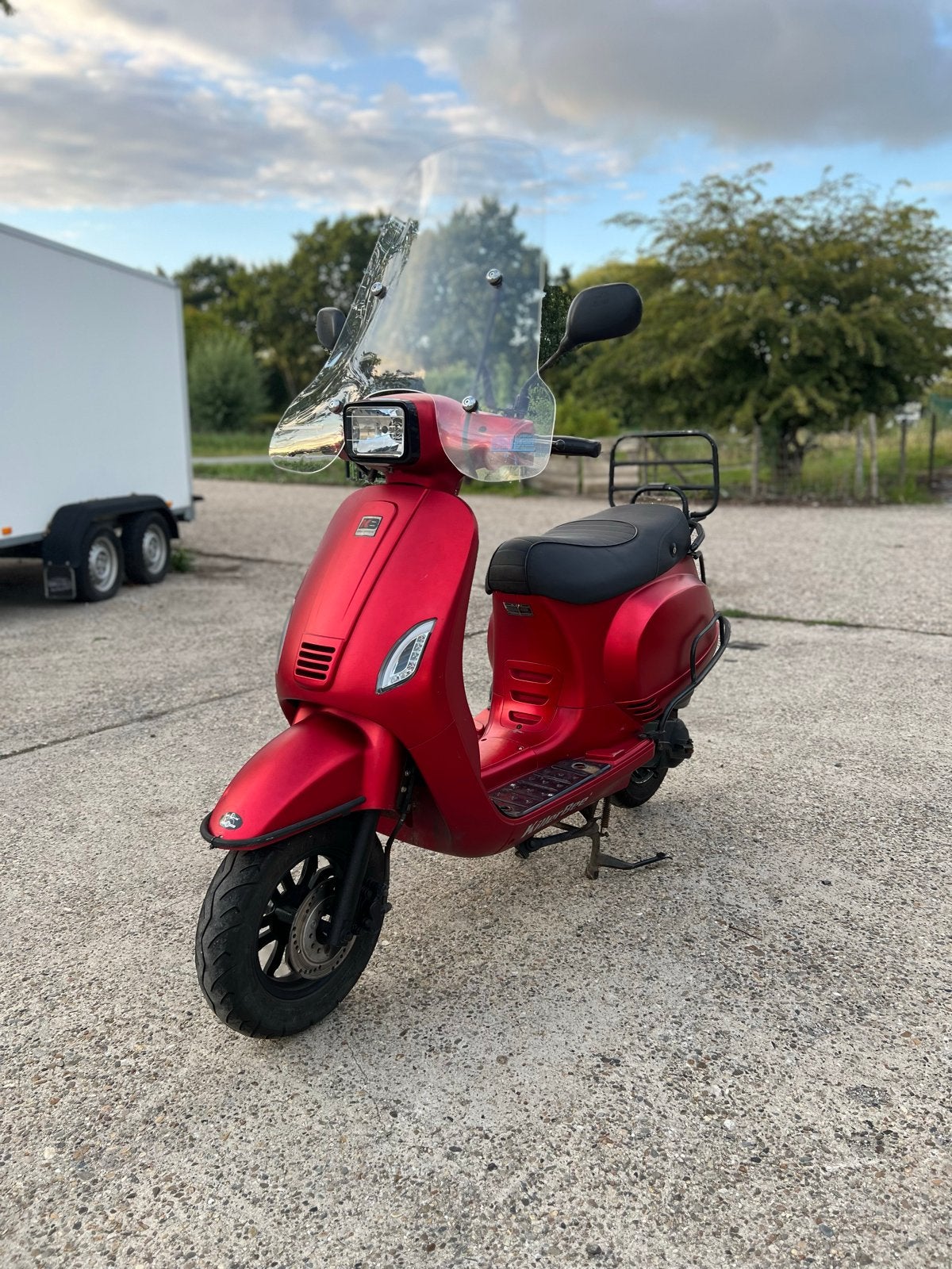 Killerbee 50cc Scooter - Rood, Ophalen, Gebruikt, Maximaal 25 km/u