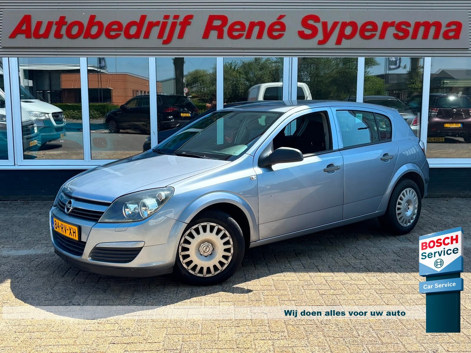 Opel Astra 1.6 Essentia | Cruise | Airco | Elektrische ramen, Voorwielaandrijving, Gebruikt, Zwart, 4 cilinders