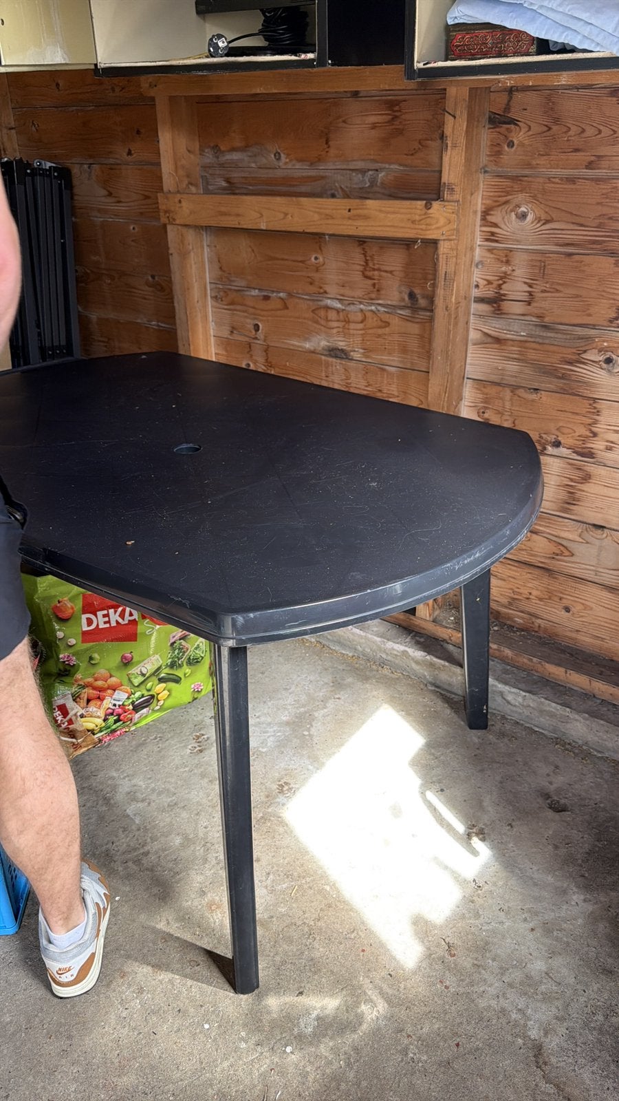 Tuintafel gratis, Ophalen, Zo goed als nieuw