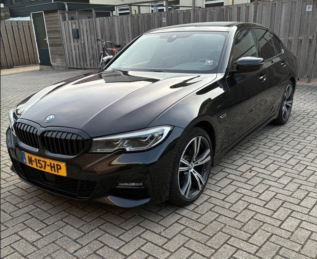 BMW 3-Serie 320e M Sport Bus.edition, okt2021, Zwart, 19"LMV, Auto's, BMW, Automaat, 1998 cc, Achterwielaandrijving, Zwart