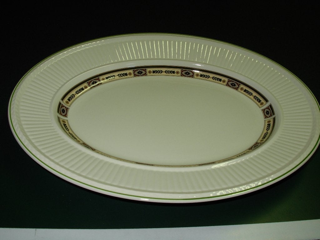 WEDGWOOD - CARLTON  vlees/ broodschaal  35 - 27 cm., Ophalen of Verzenden