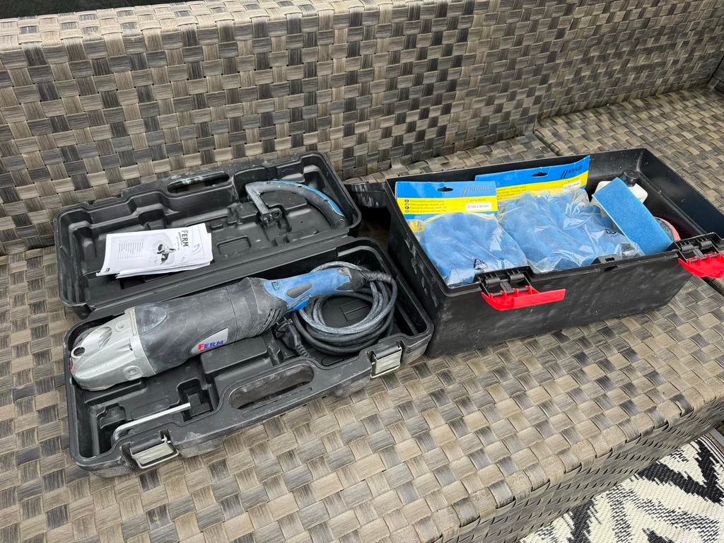 Ferm roterende polijstmachine met diverse pads, Ophalen of Verzenden, Gebruikt