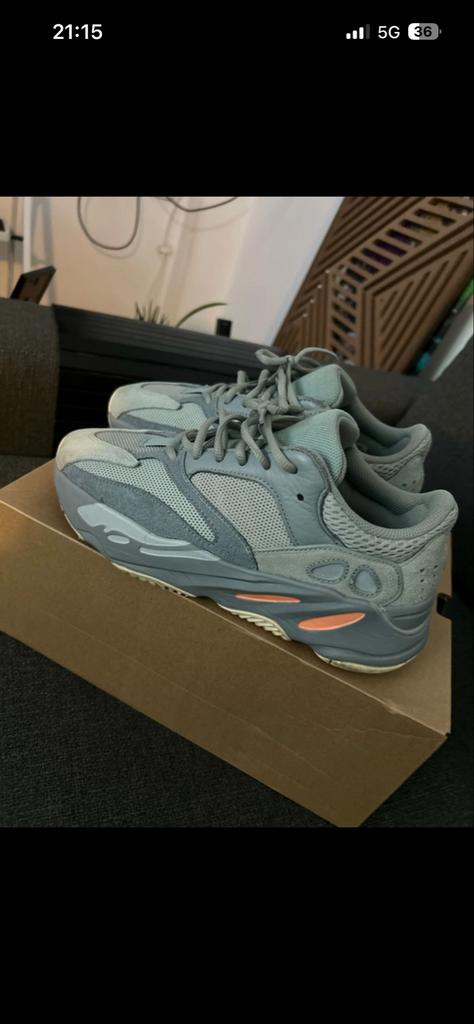 Yeezy 700 V3 interia- Maat 42, Kleding | Heren, Schoenen, Ophalen, Zo goed als nieuw, Overige kleuren, Sneakers of Gympen