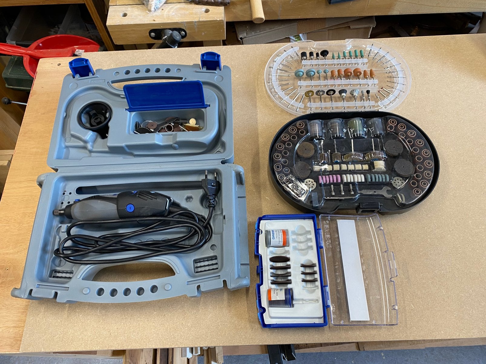 Dremel 300 set met accessoires, Ophalen of Verzenden, Gebruikt, Minder dan 700 watt, Overige typen