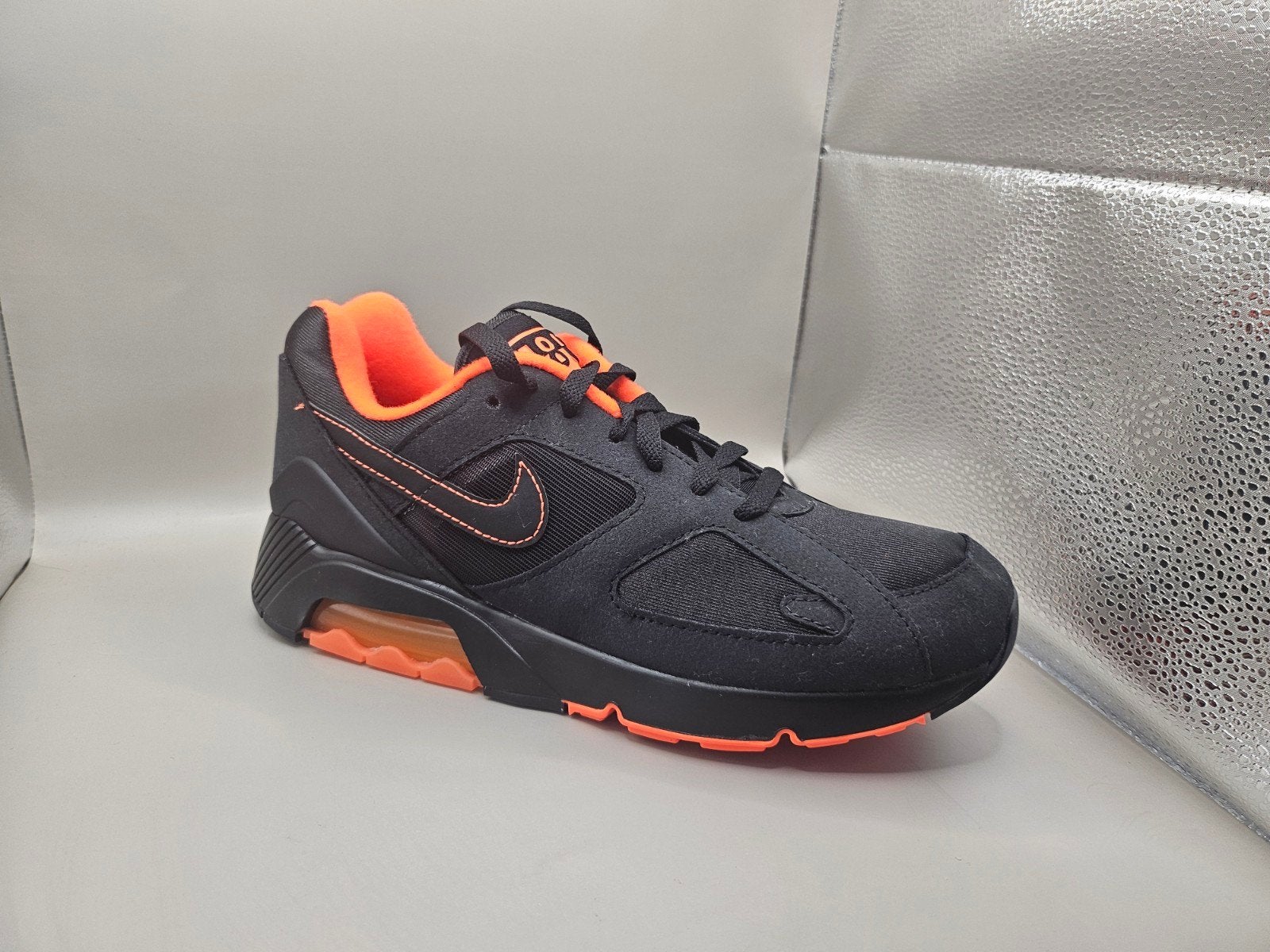 Te koop Nike Airmax 180 Black Hyper Crimson, Verzenden, Nieuw, Zwart