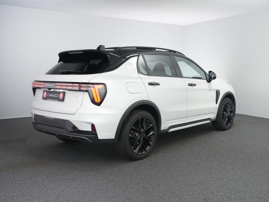 Lynk & Co 01 1.5 More | Pano | Leer | 20 "LM | NW Model, Auto's, Lynk & Co, Euro 6, 4 cilinders, 1898 kg, Wit