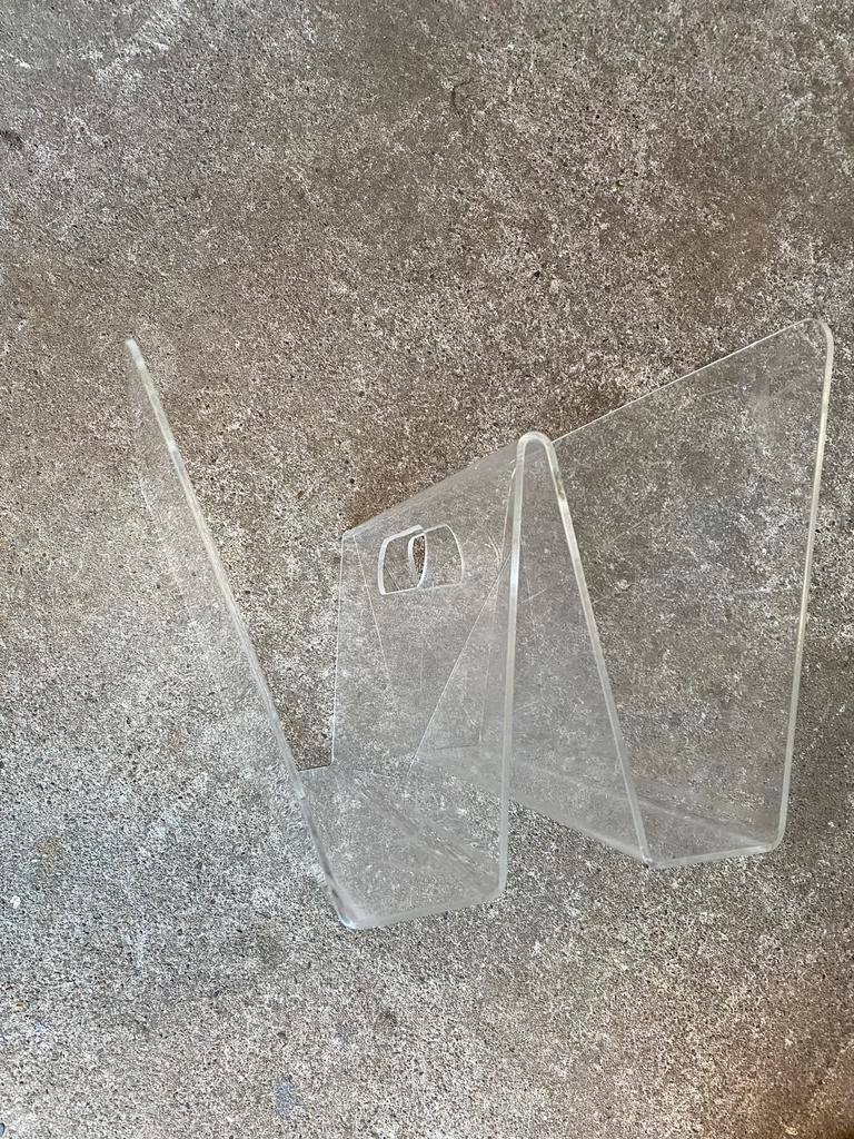 Plexiglas lectuurbak uit de jaren 80