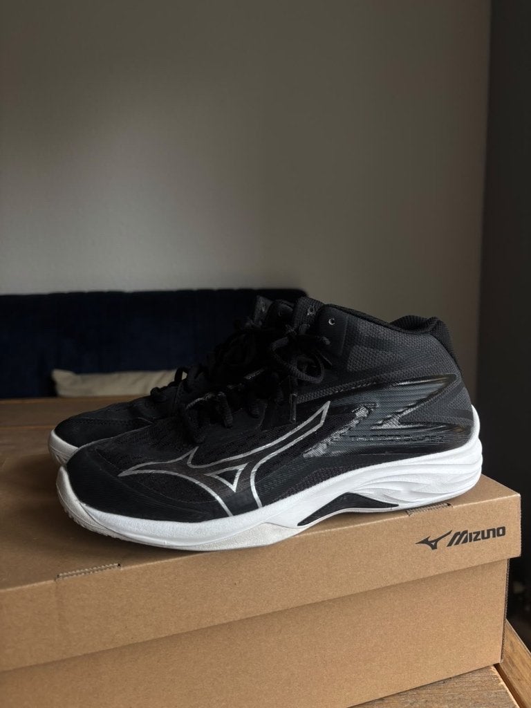Korfbal zaalschoenen - maat 38,5, Sport en Fitness, Ophalen of Verzenden, Gebruikt, Schoenen