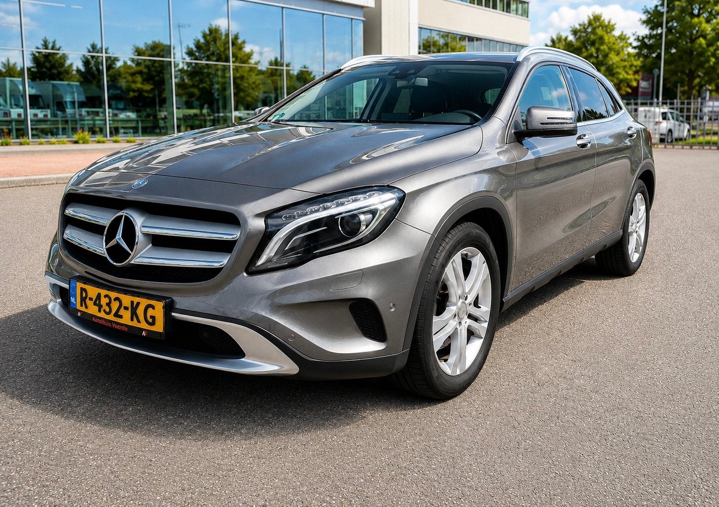 Mercedes-Benz GLA Gla180 1.6 90KW 2015 Grijs, Auto's, Mercedes-Benz, Particulier, GLA, Airbags, Airconditioning, Alarm, Apple Carplay
