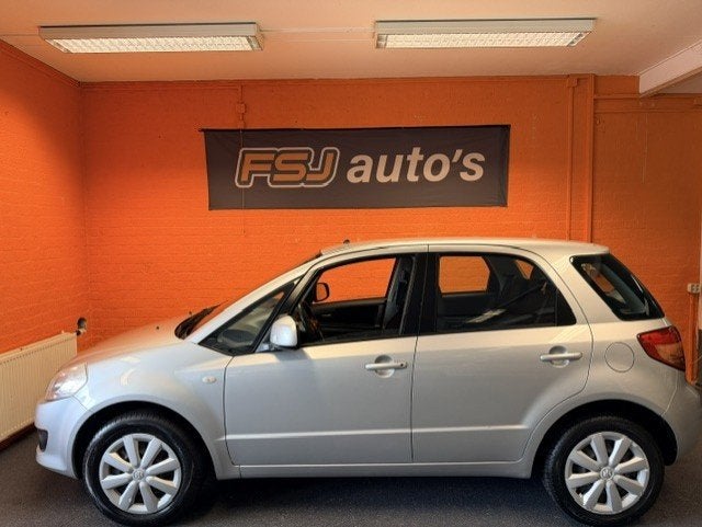 Suzuki SX4 1.6 / COMFORT / AIRCO / TREKHAAK / APK 11-06-2027, Voorwielaandrijving, Gebruikt, 4 cilinders, 49 €/maand
