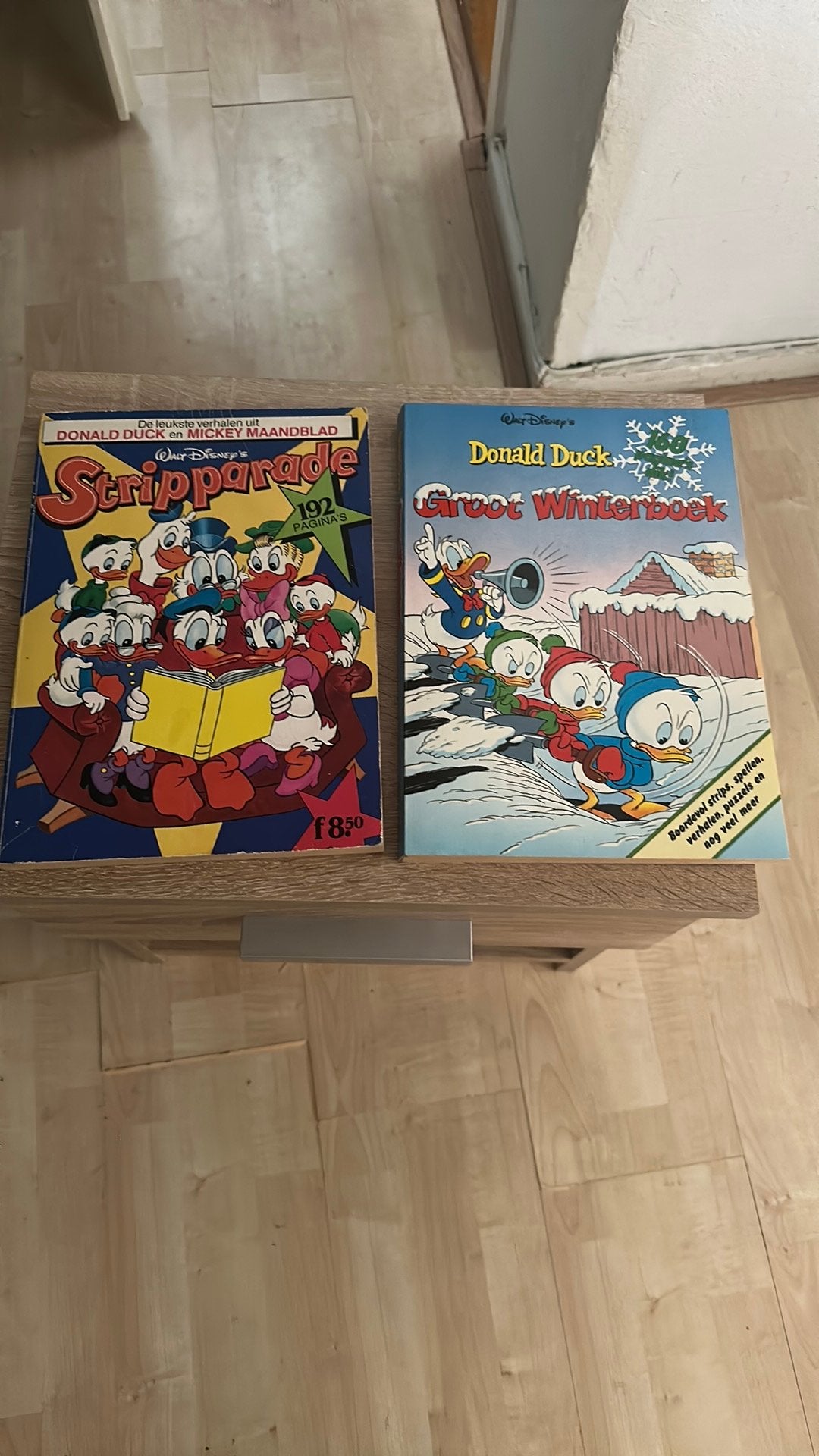 Donald duck stripverhalen.en groot winterboek., Boeken, Strips | Comics, Ophalen of Verzenden, Gelezen, Overige gebieden
