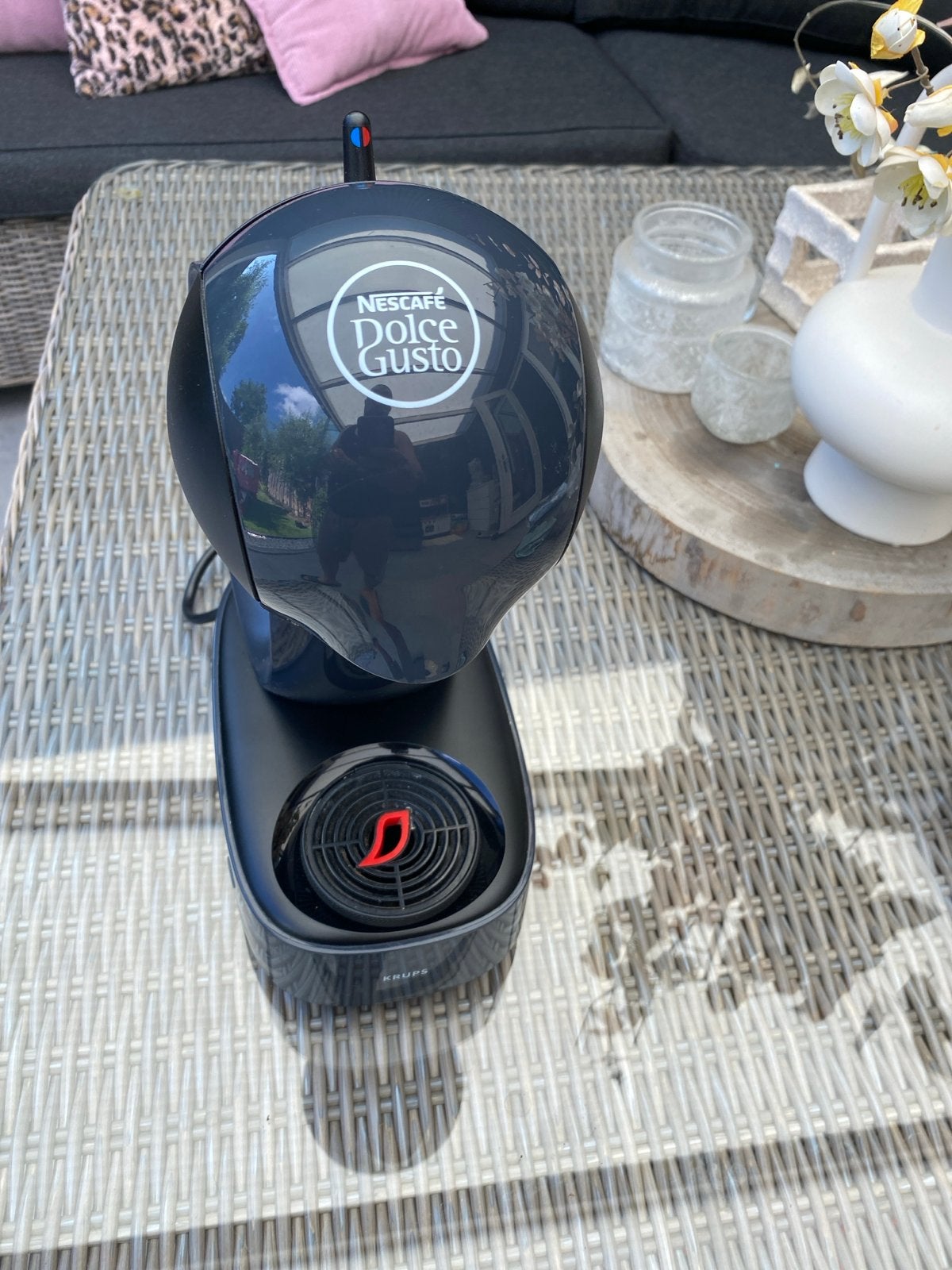 Nescafé Dolce Gusto koffiemachine - Zo goed als nieuw, Ophalen of Verzenden, Zo goed als nieuw, Koffiemachine, Koffiepads en cups