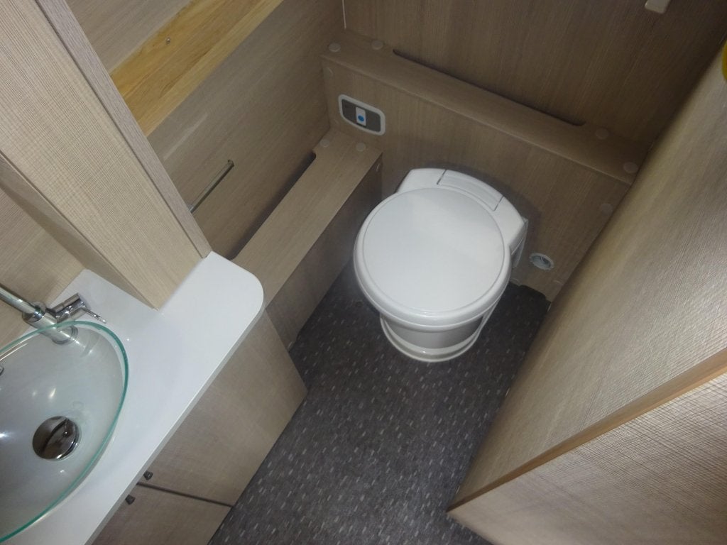 Foto 20 van Adria Adora 613 UT #BOMVOL#