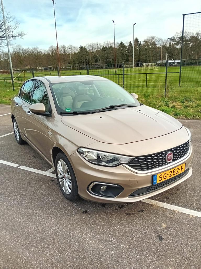 Fiat Tipo 1.4 70KW 4-DRS 2017 Bruin, Voorwielaandrijving, Bruin, 49 €/maand, 1200 kg