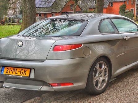 Alfa Romeo GT 2.0 JTS Distinctive - Leder - BOSE - Climate, Voorwielaandrijving, 1295 kg, 400 kg, Bruin