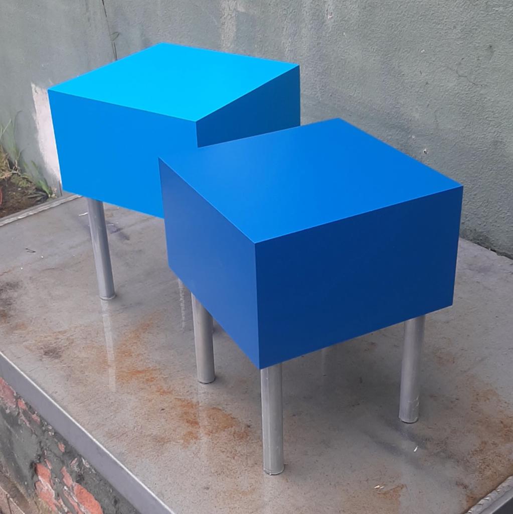 2 bijzettafels nieuw blauw, Ophalen, Minder dan 45 cm, Minder dan 55 cm, Vierkant