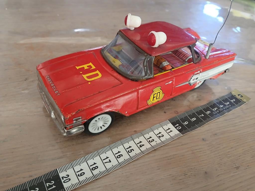 Vintage Blikken Chevrolet Impala Brandweerauto Speelgoed, Ophalen of Verzenden, Gebruikt