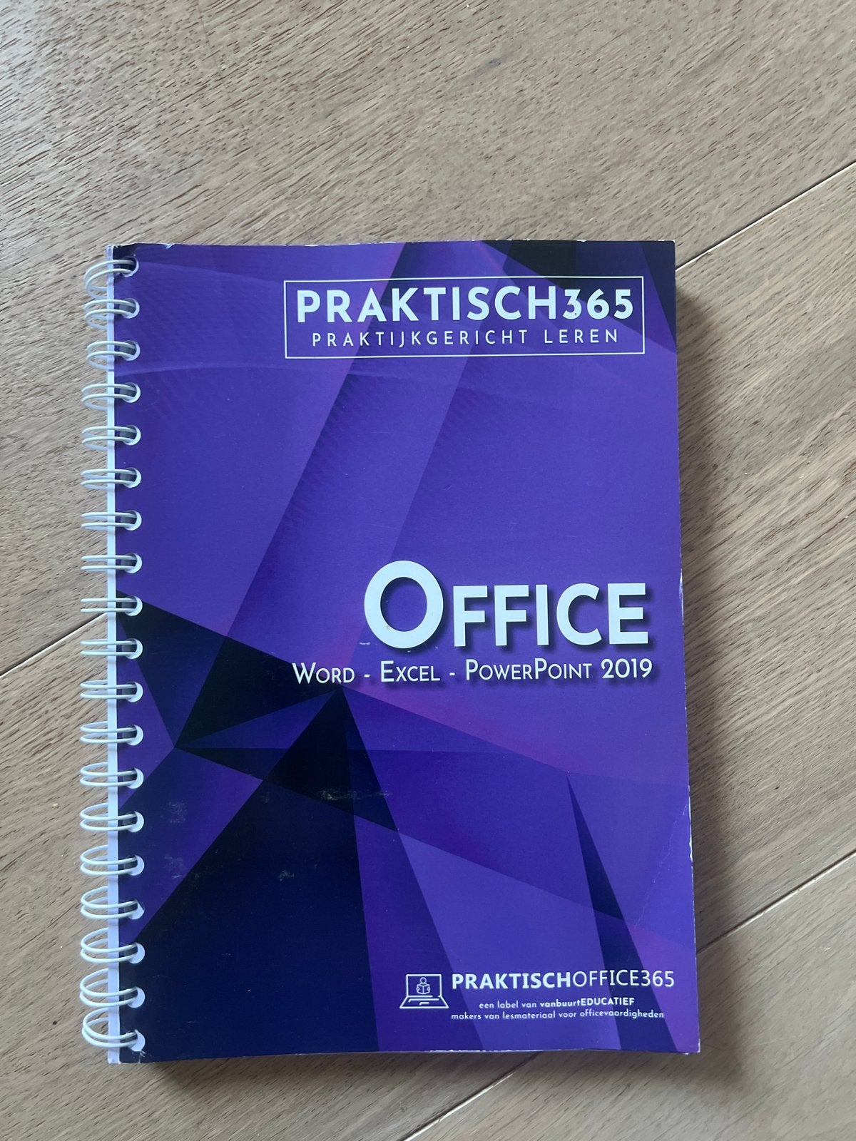 Praktisch365 Office Word Excel PowerPoint 2019, Ophalen of Verzenden, Zo goed als nieuw, MBO