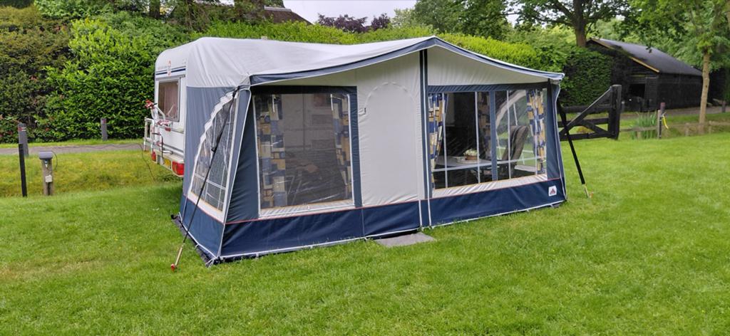 TEC Travel King 490 TE caravan enkele bedden en voortent, Standaardzit, T.E.C., Particulier, 5 tot 6 meter