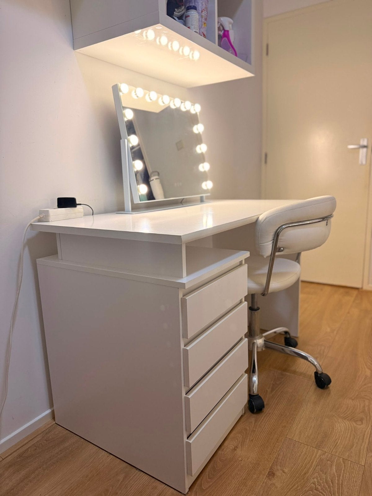 Bureau JYSK wit, Ophalen, Gebruikt, Scandinavisch, Met lades