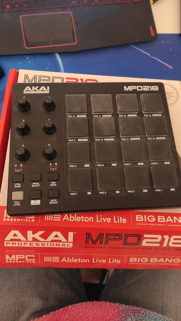 Akai professional mpd 218, Ophalen of Verzenden, Zo goed als nieuw