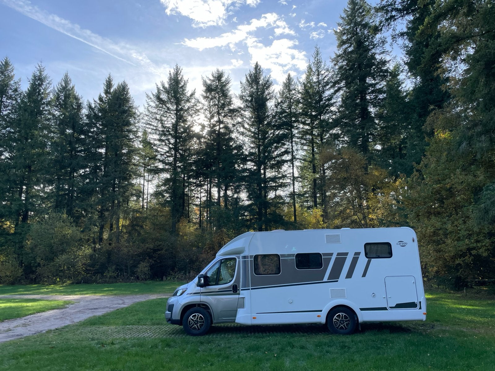Carado T328 Pro+ Luxe MY2026 Fiat Automaat - 7 mtr tot 5 p., Automaat, Ringverwarming, Fiat, 6 tot 7 meter