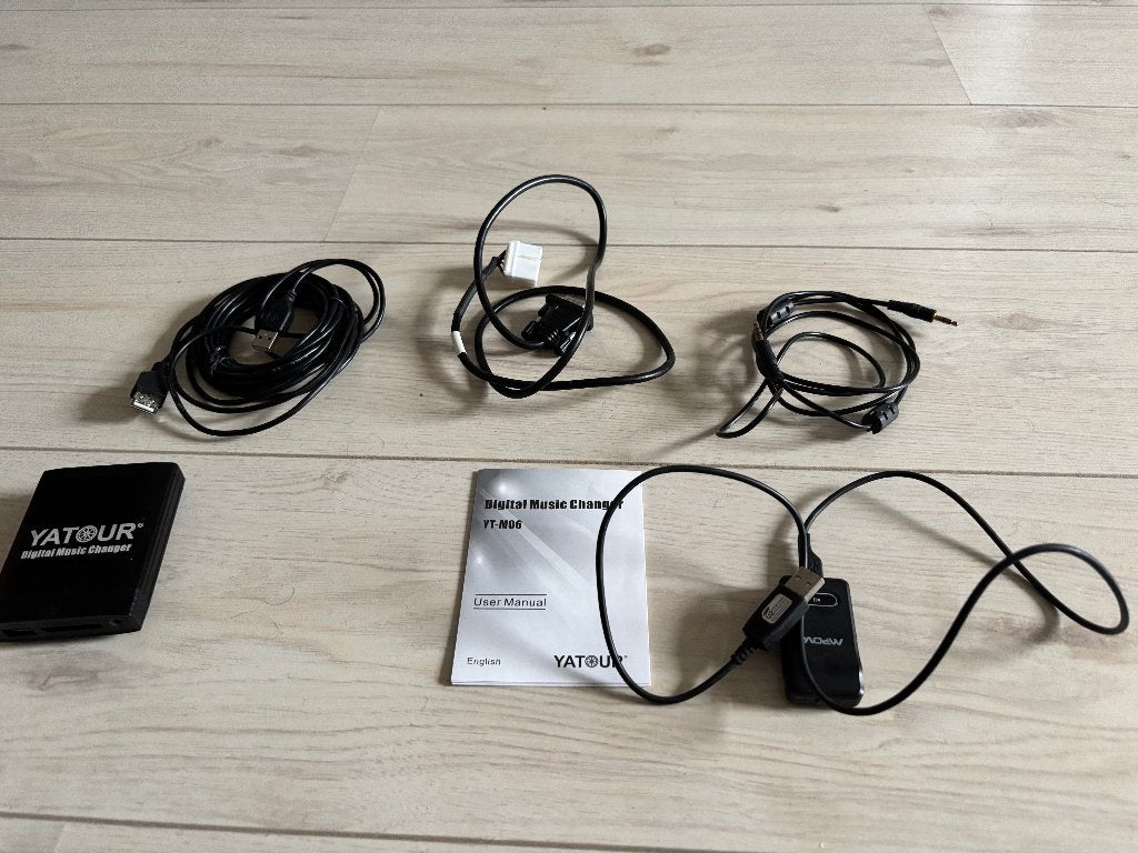 Yatour MT-M06 USB, SD, AUX input, MP3 interface / adapter, Ophalen of Verzenden, Zo goed als nieuw