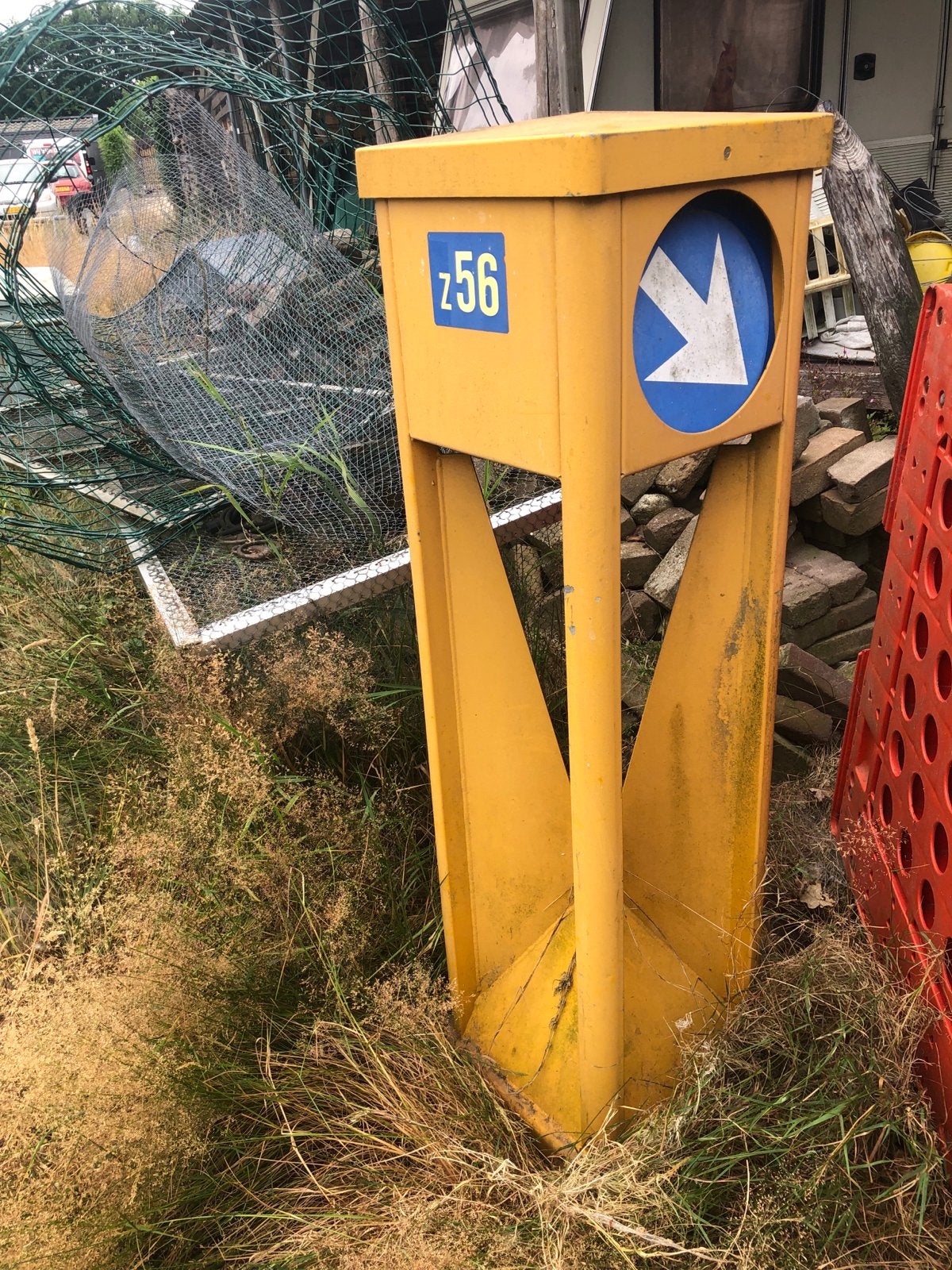 Vluchtheuvel paal met verlichting, Ophalen