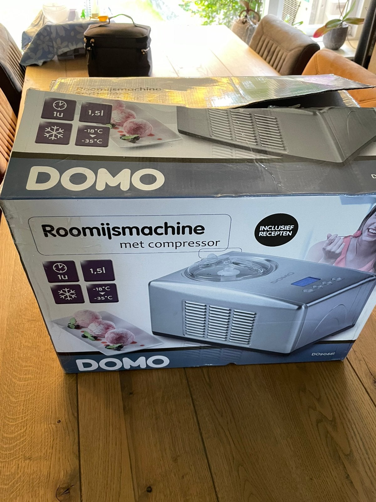 Domo zelf vriezende Roomijsmachine, Ophalen of Verzenden, Zo goed als nieuw, Zelfvriezend