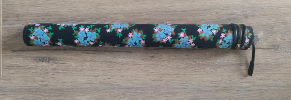 Vintage jaren '70 stoffen bloemenprint breinaalden koker., Hobby en Vrije tijd, Breien en Haken, Ophalen of Verzenden, Zo goed als nieuw
