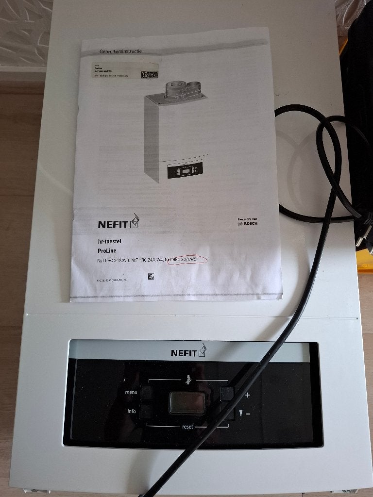 Nefit CV-ketel en expansievat, Doe-het-zelf en Verbouw, Verwarming en Radiatoren, Ophalen, 30 tot 80 cm, Hoog rendement (Hr), Cv-ketel of Combi-ketel
