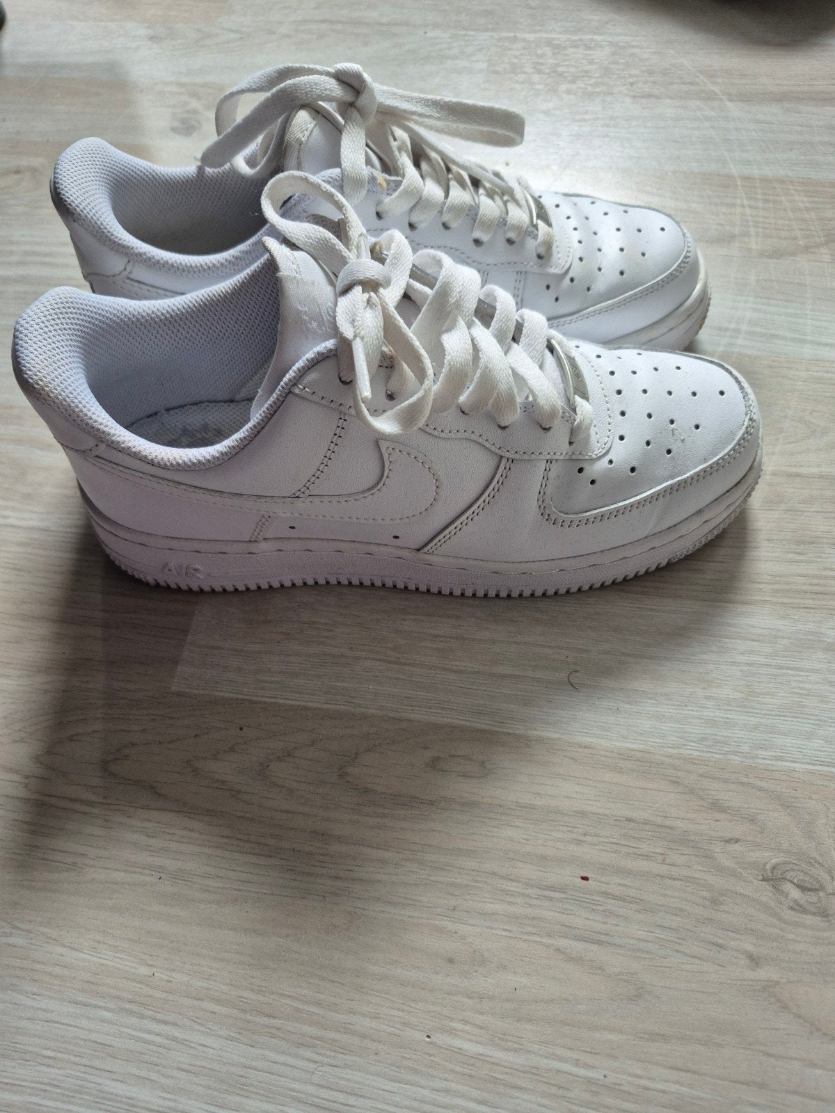 Nike Air Force 1 - Maat 37.5, Kleding | Dames, Schoenen, Wit, Nike, Ophalen of Verzenden, Sneakers of Gympen