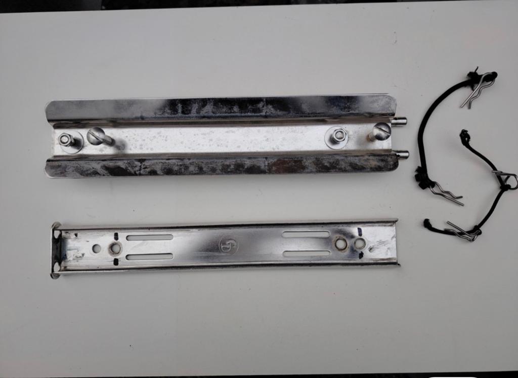Gezocht:oud model quick release duikfles van Custom Divers, Ophalen of Verzenden, Duikfles