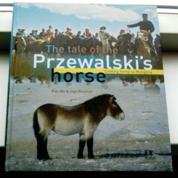 The tale of the Przewalski`s horse. Coming home to Mongolia., Boeken, Ophalen of Verzenden, Zo goed als nieuw, Vogels