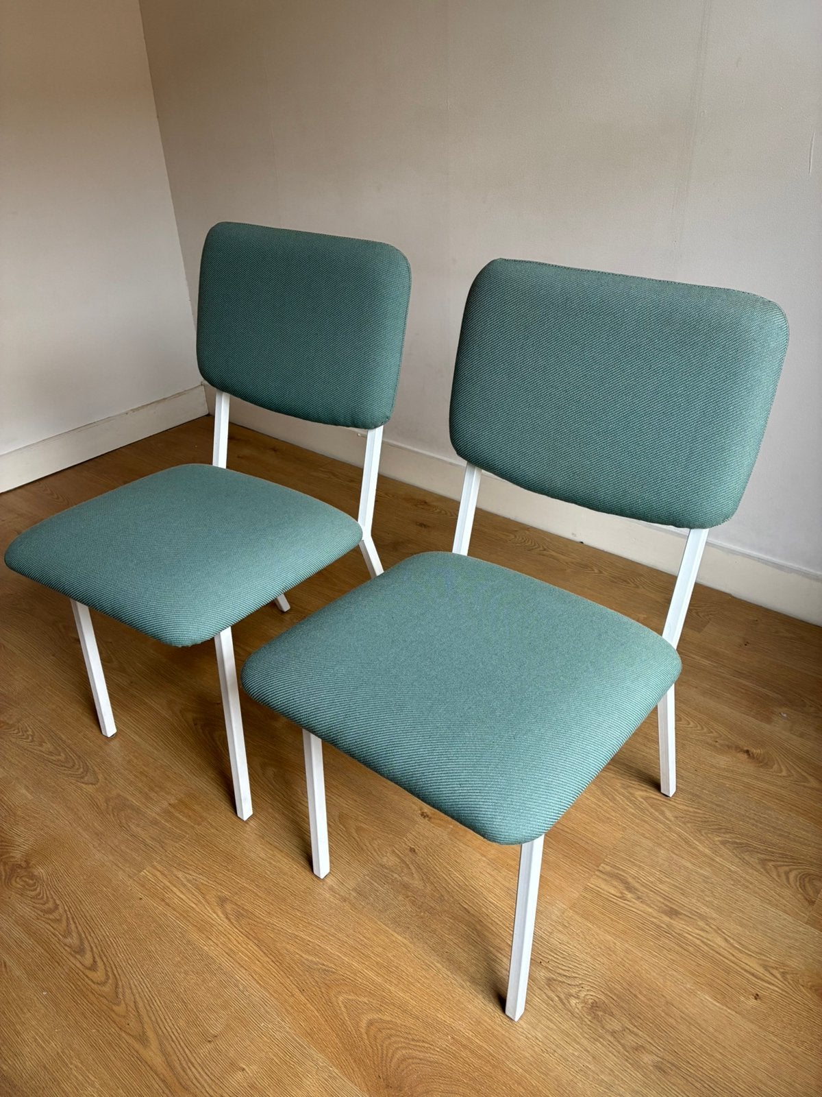 2x Studio Henk Co chair, Huis en Inrichting, Stoelen, Ophalen, Zo goed als nieuw, Blauw, Twee