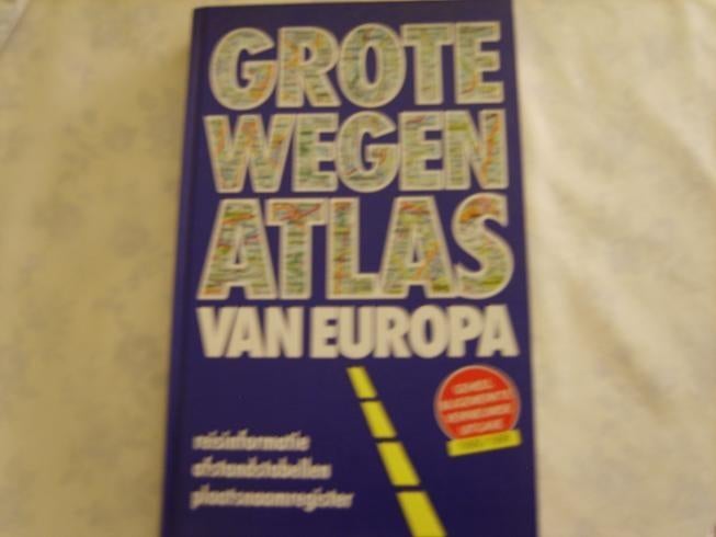 Grote wegenatlas van Europa, Boeken, 1800 tot 2000, Europa Overig, Ophalen of Verzenden, Landkaart
