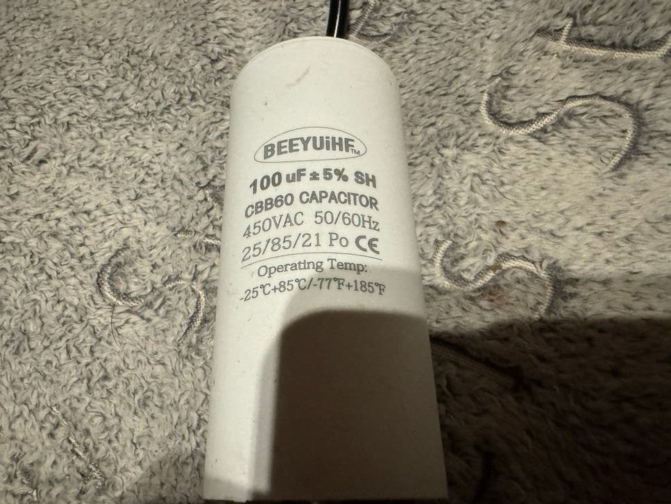 BEE YUIHE CBB60 Condensator 100uF 450VAC 50/60Hz, Hobby en Vrije tijd, Elektronica-componenten, Ophalen of Verzenden, Nieuw
