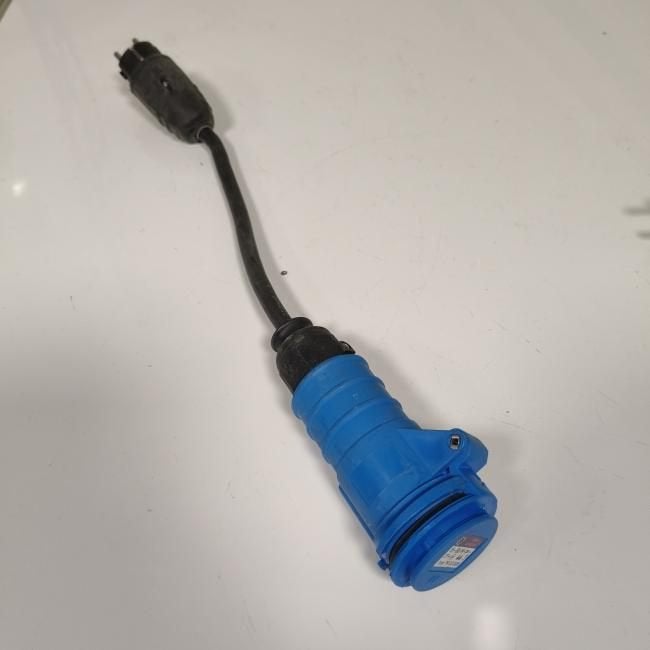 Verloop stekker euro naar 230 volt contrastekker camping, Ophalen, Gebruikt