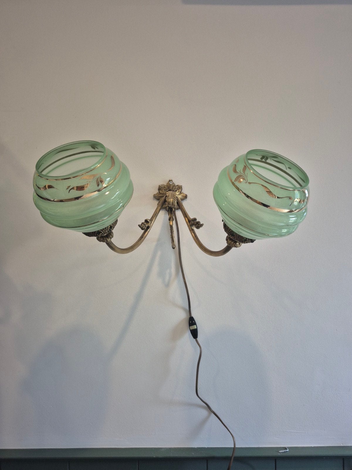 Vintage wandlamp met glazen Art Deco kappen, Ophalen of Verzenden