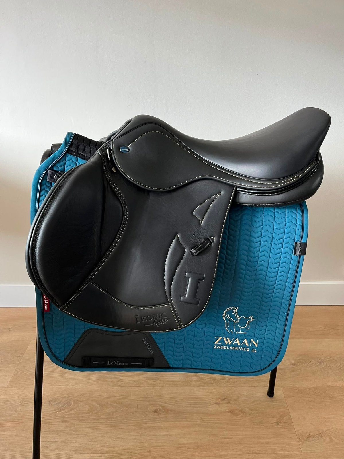 Ikonic Light springzadel – kalfsleder – 17,5”, Ophalen of Verzenden, Zo goed als nieuw, Springen