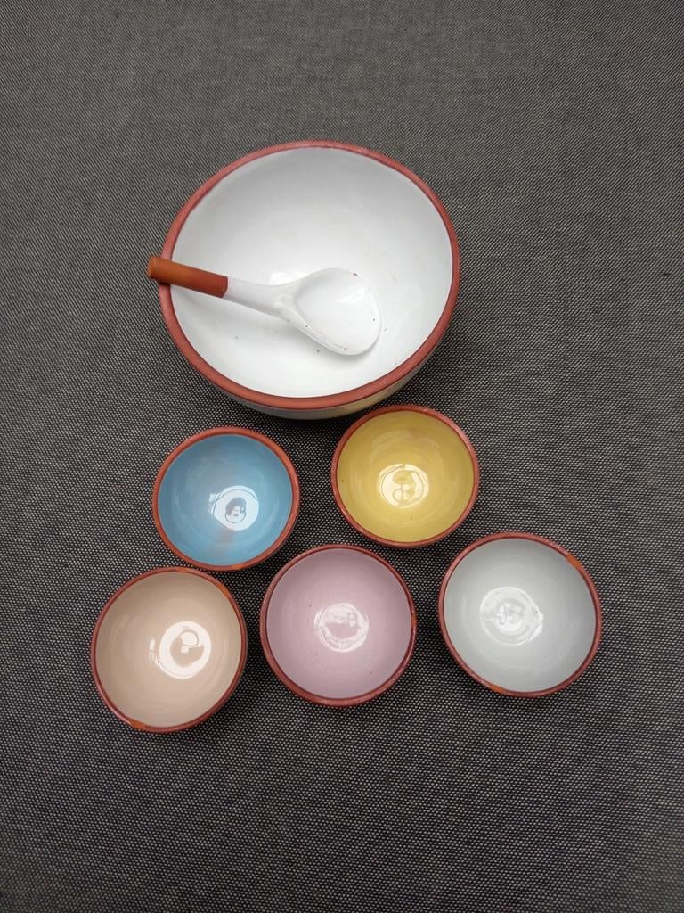 Vintage set petit-four of pinda- noten schaaltjes, jaren '70, Gebruikt, Keramiek, Ophalen of Verzenden, Schaal of Schalen