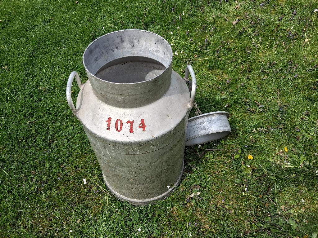 Melkbus met deksel, Ophalen