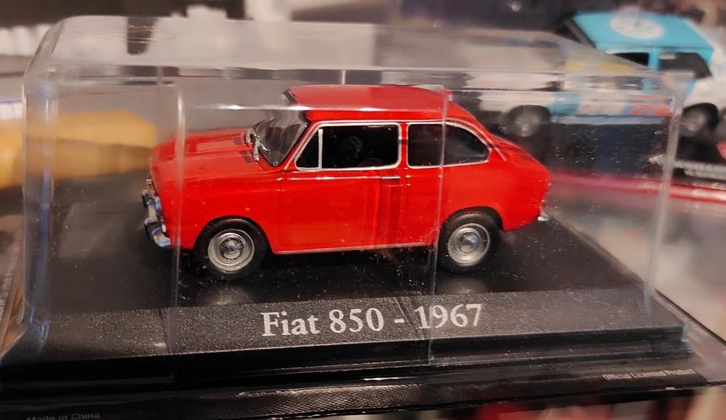 Fiat 850 rood 1967 1:43 in ongeopende blisterverpakking, Ophalen of Verzenden, Nieuw, Auto, Overige merken