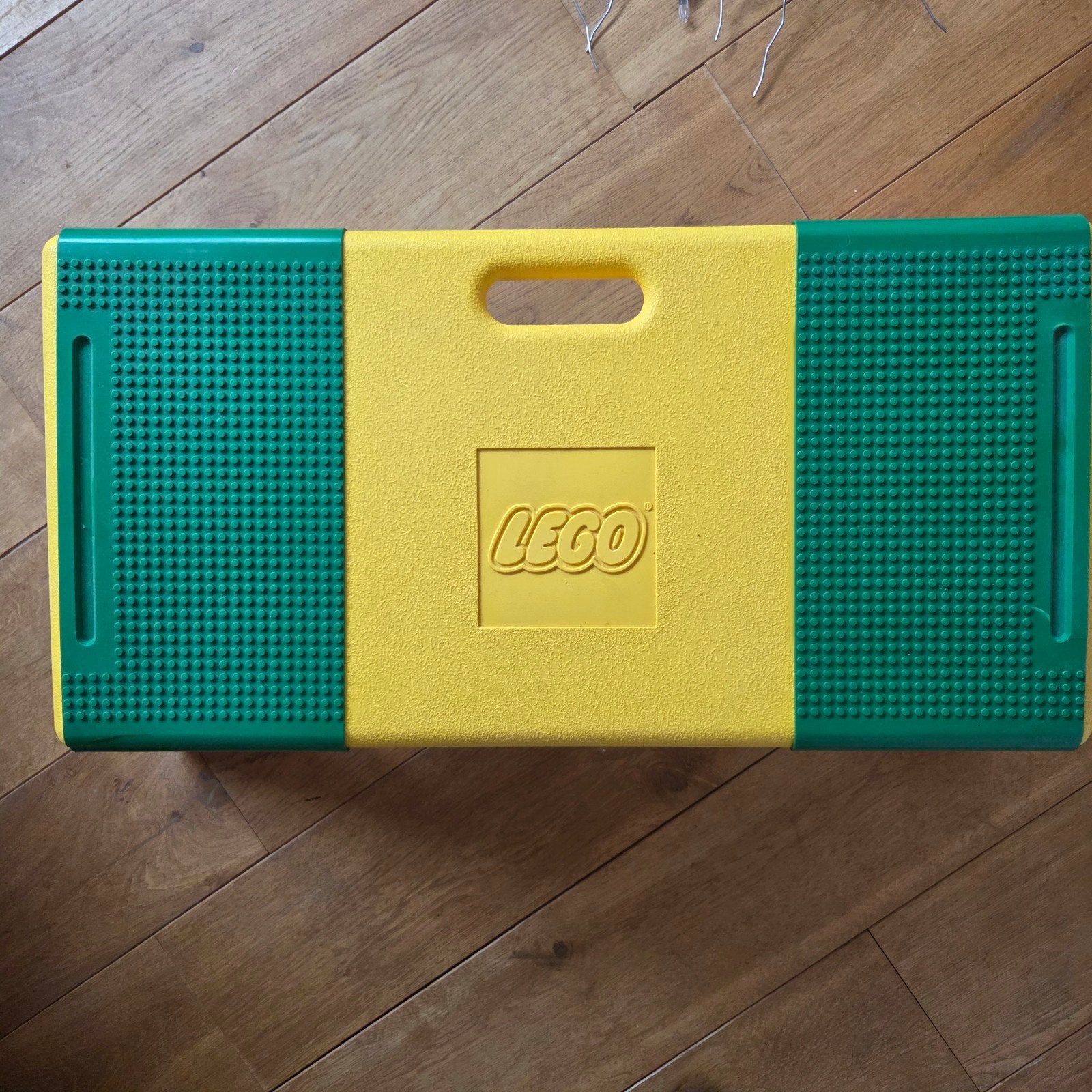 Lego opberg tafel met diverse Lego stenen, Kinderen en Baby's, Gebruikt, Inclusief extra onderdelen, Verzenden, Lego
