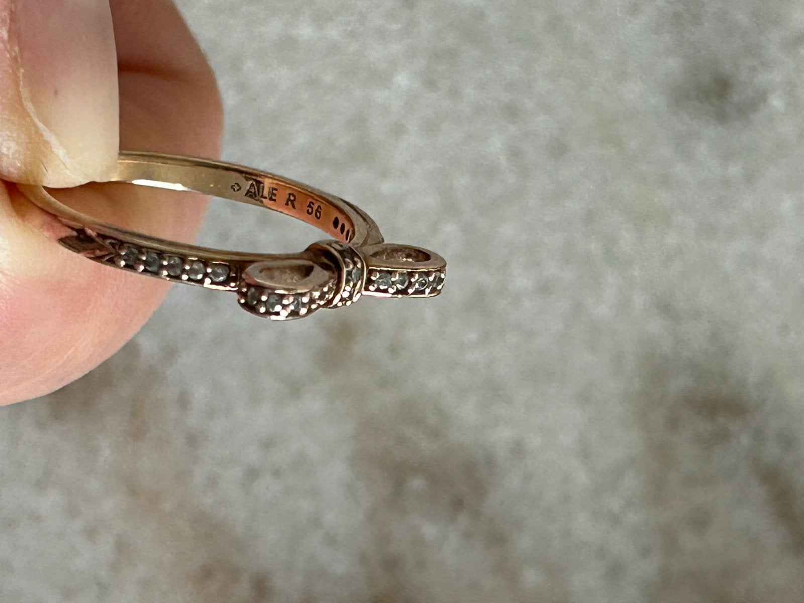 Pandora roze goud strikjes ring zo goed als nieuw maat 56, Met kristal, Overige materialen, Ophalen of Verzenden, Zo goed als nieuw
