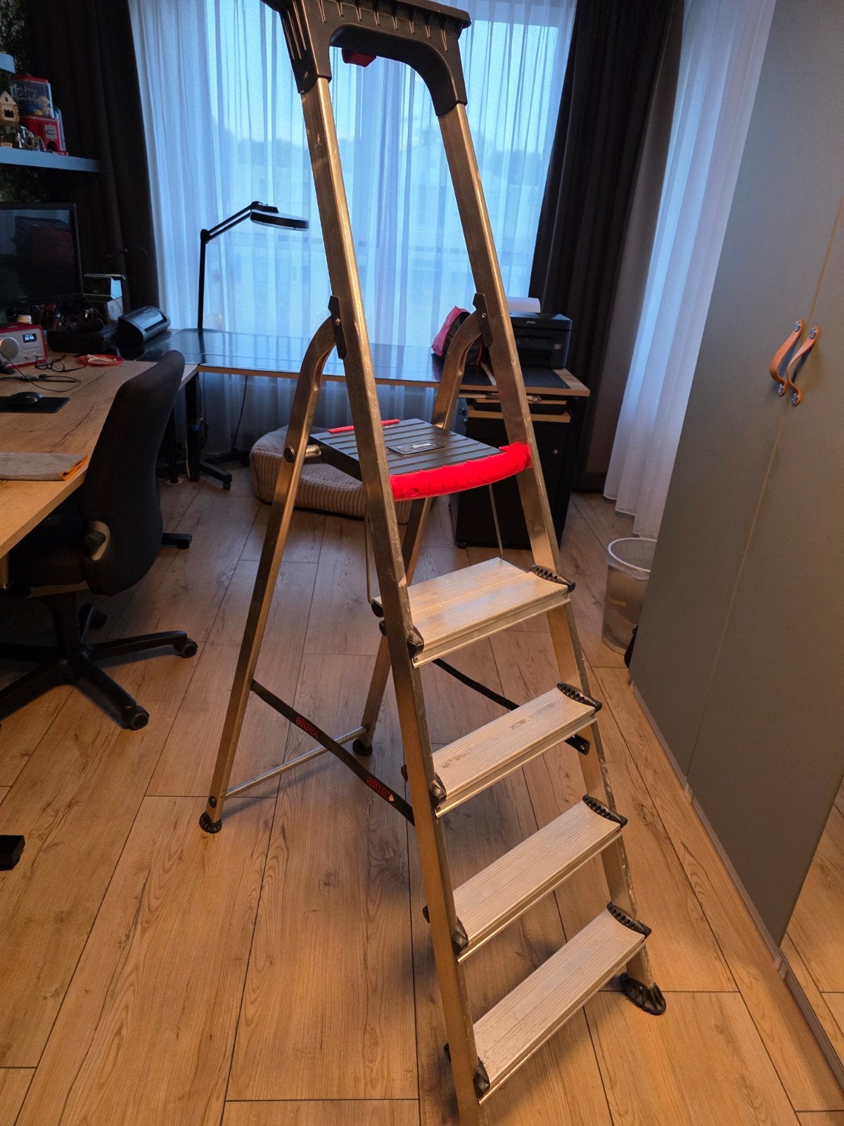 Altrex SmartBox Huishoudtrap - 4 treden, Doe-het-zelf en Verbouw, Ophalen