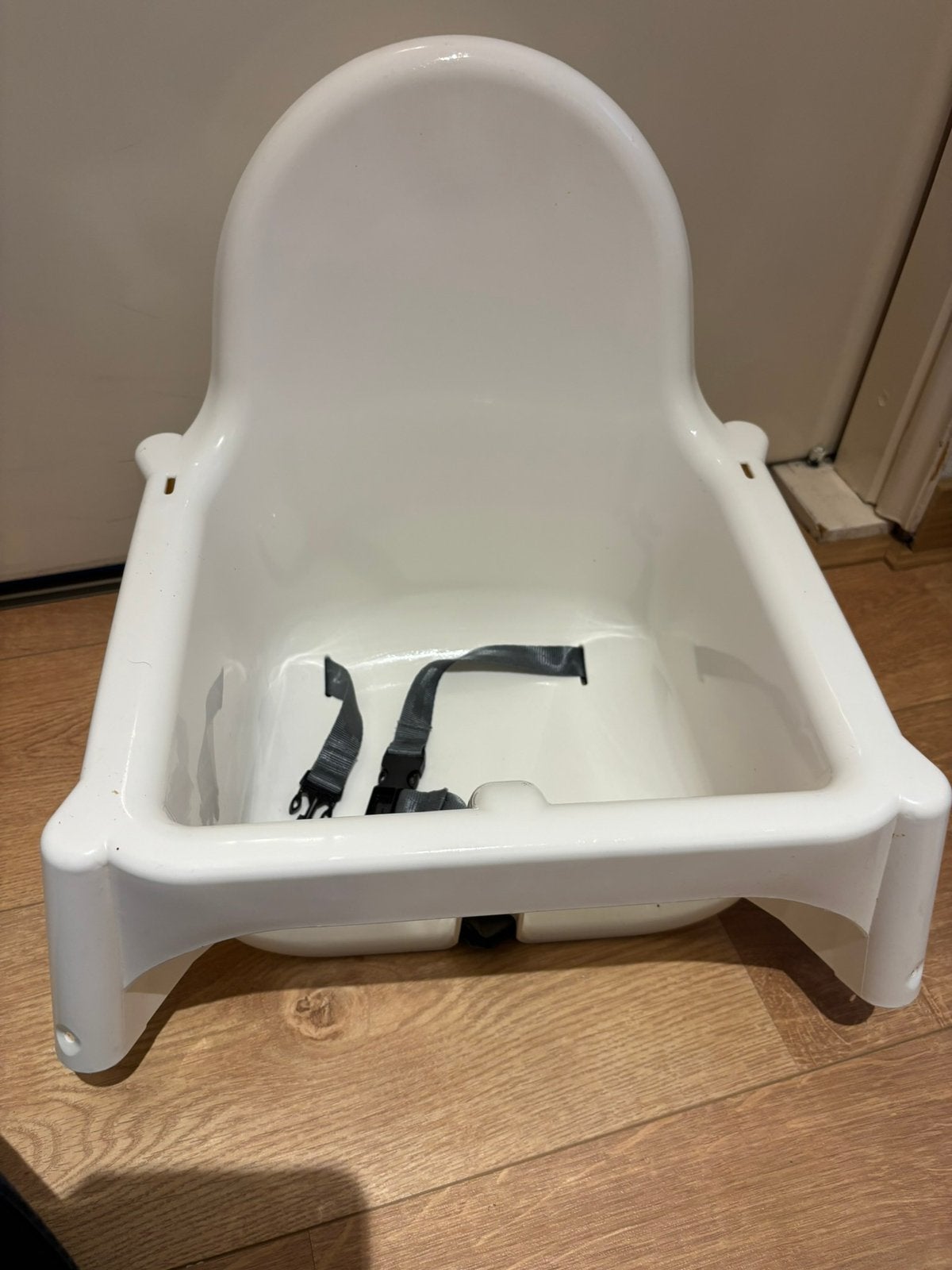 IKEA Kinderstoel met Eetblad, nieuwe 17,99 eur, Ophalen, Zo goed als nieuw, Overige typen