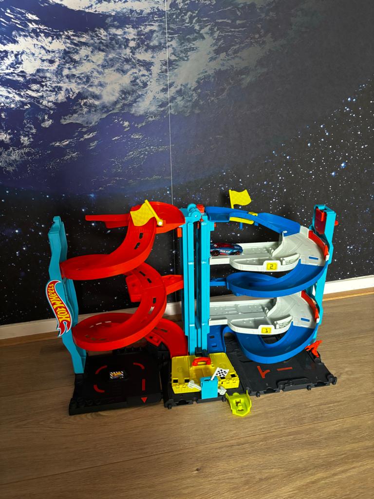 Grote Hot Wheels Banen Set met Garage en Haai, Ophalen, Gebruikt